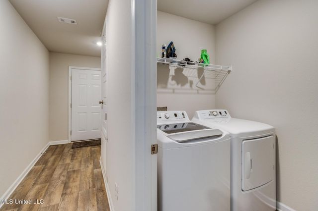 2200 Magazine Street, Ocean Springs, MS 39564