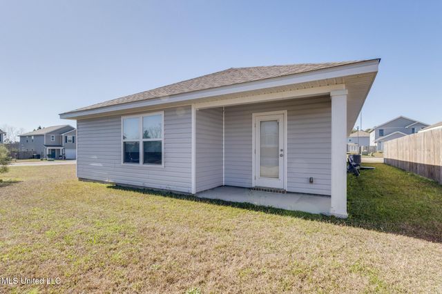 2200 Magazine Street, Ocean Springs, MS 39564