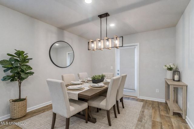 2200 Magazine Street, Ocean Springs, MS 39564