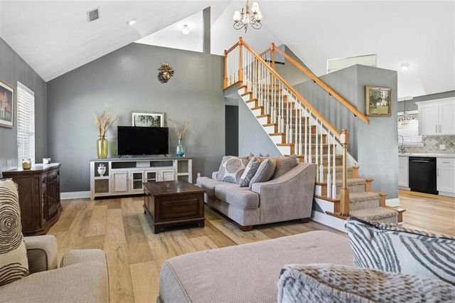 217 Calcasieu Avenue, Lake Charles, LA 70611