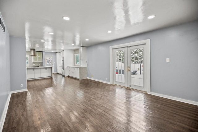 2003 S Valley Spring DRIVE, New Berlin, WI 53151