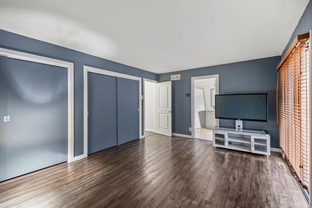 2003 S Valley Spring DRIVE, New Berlin, WI 53151