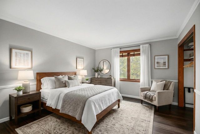 2003 S Valley Spring DRIVE, New Berlin, WI 53151