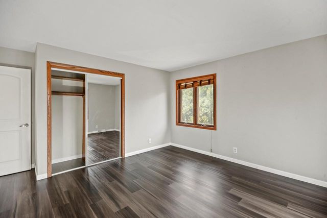 2003 S Valley Spring DRIVE, New Berlin, WI 53151