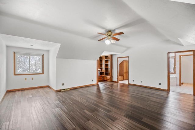 2003 S Valley Spring DRIVE, New Berlin, WI 53151