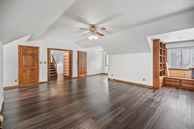 2003 S Valley Spring DRIVE, New Berlin, WI 53151