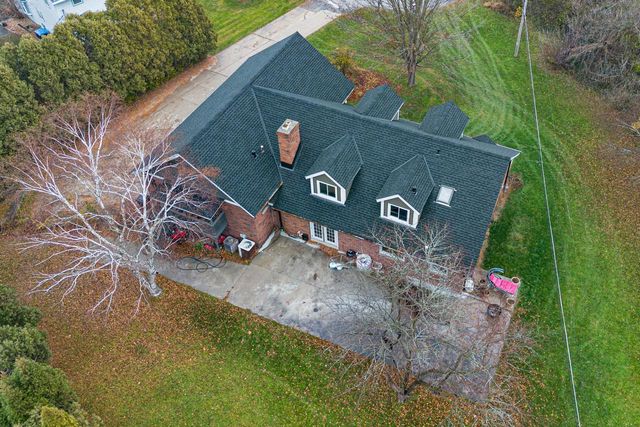 2003 S Valley Spring DRIVE, New Berlin, WI 53151