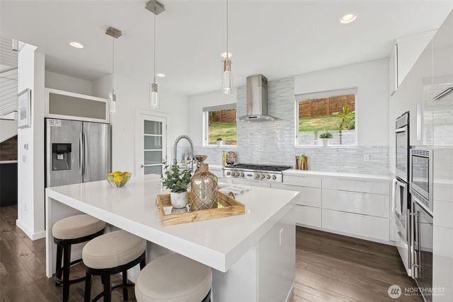 6720 Soundview Drive NE, Tacoma, WA 98422