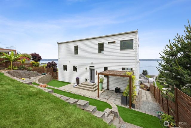 6720 Soundview Drive NE, Tacoma, WA 98422