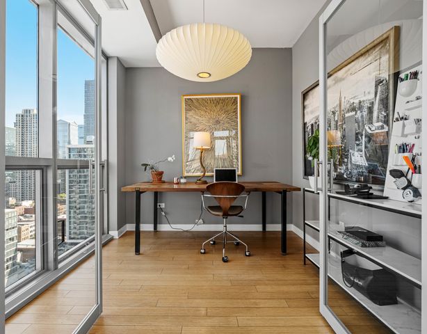 303 W OHIO Street 2202, Chicago, IL 60654