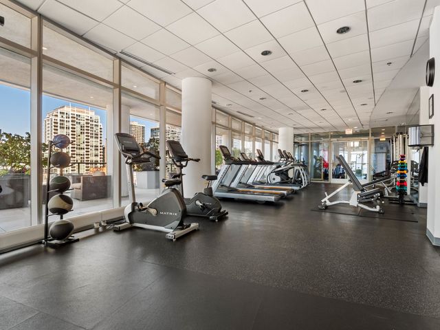 303 W OHIO Street 2202, Chicago, IL 60654