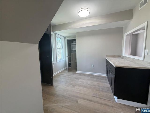 37 Mapes Avenue 3, Newark, NJ 07112