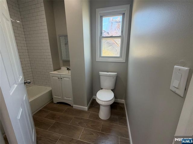 37 Mapes Avenue 3, Newark, NJ 07112