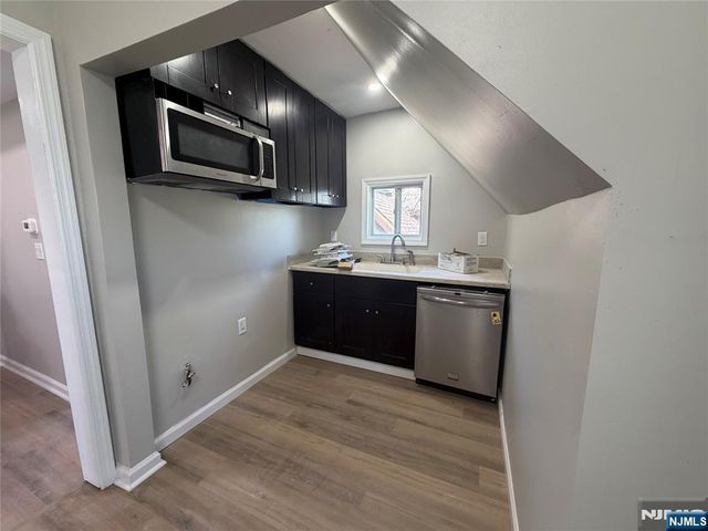 37 Mapes Avenue 3, Newark, NJ 07112