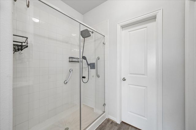 2036 Twin Lakes Boulevard, West Columbia, TX 77486