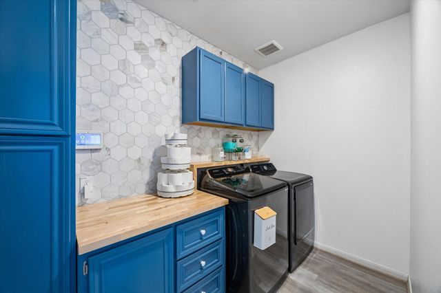 2036 Twin Lakes Boulevard, West Columbia, TX 77486