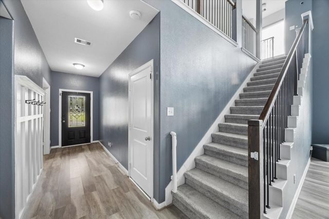 2036 Twin Lakes Boulevard, West Columbia, TX 77486