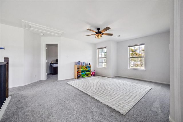 2036 Twin Lakes Boulevard, West Columbia, TX 77486