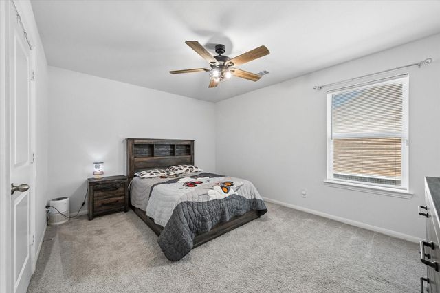 2036 Twin Lakes Boulevard, West Columbia, TX 77486