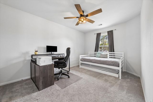 2036 Twin Lakes Boulevard, West Columbia, TX 77486