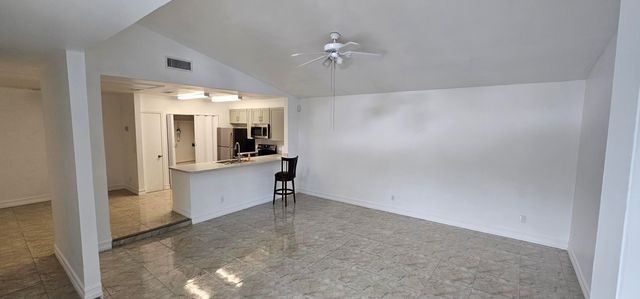 1016 Manor Drive 5c, Palm Springs, FL 33461