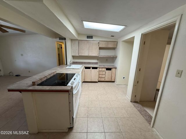 5034 E 24th Street, Tucson, AZ 85711
