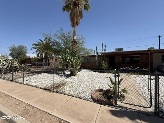 5034 E 24th Street, Tucson, AZ 85711