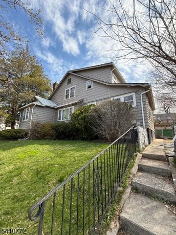 12 Hillcrest Rd, Maplewood Twp., NJ 07040