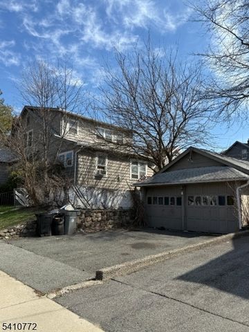 12 Hillcrest Rd, Maplewood Twp., NJ 07040