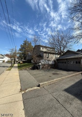 12 Hillcrest Rd, Maplewood Twp., NJ 07040