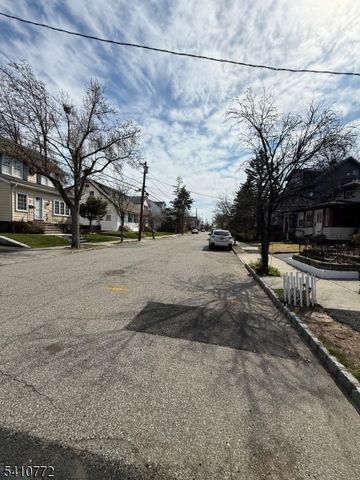 12 Hillcrest Rd, Maplewood Twp., NJ 07040