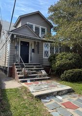 12 Hillcrest Rd, Maplewood Twp., NJ 07040