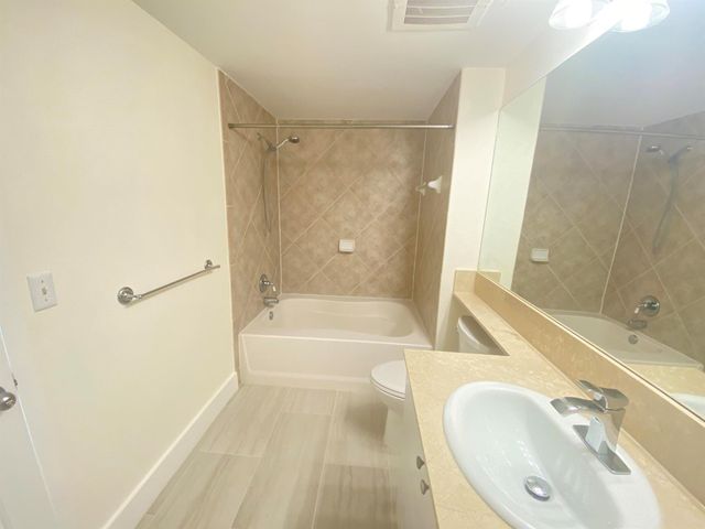 100 NE 6th Street 204, Boynton Beach, FL 33435