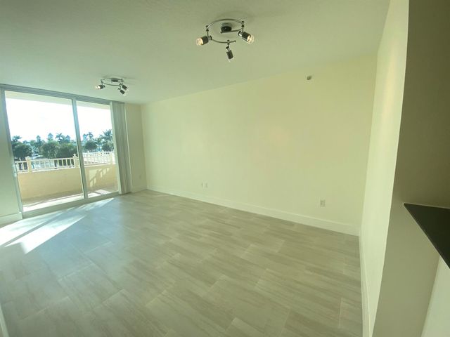 100 NE 6th Street 204, Boynton Beach, FL 33435