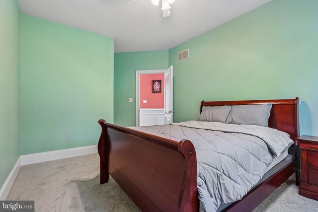 514 CHARIOT CT, Wilmington, DE 19808