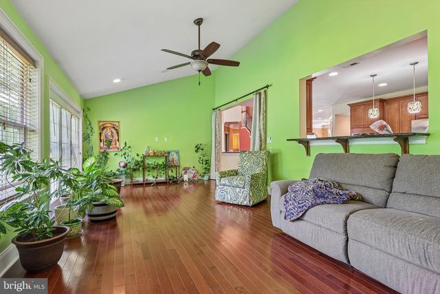 514 CHARIOT CT, Wilmington, DE 19808