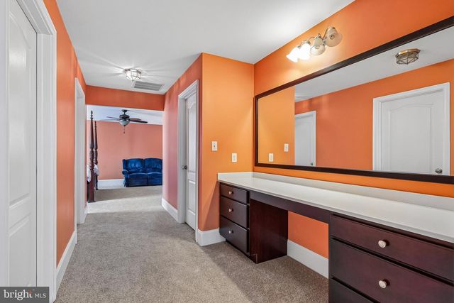 514 CHARIOT CT, Wilmington, DE 19808