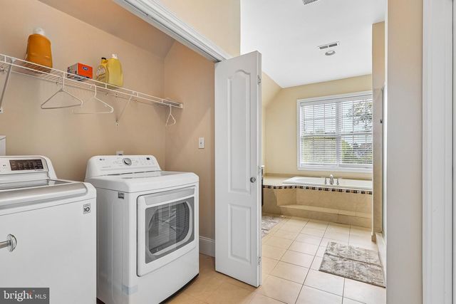 514 CHARIOT CT, Wilmington, DE 19808