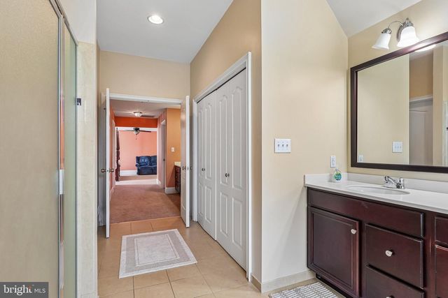 514 CHARIOT CT, Wilmington, DE 19808