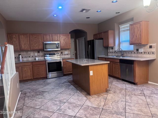 2234 W PEAK VIEW Road, Phoenix, AZ 85085
