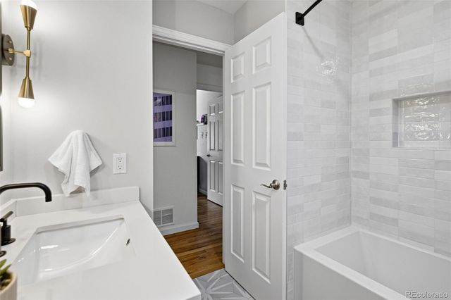 1556 S Xenon Court, Lakewood, CO 80228