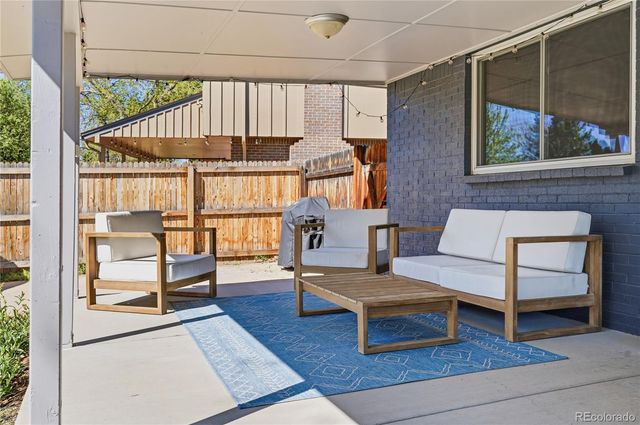 1556 S Xenon Court, Lakewood, CO 80228
