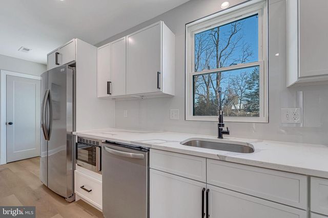 23 CAROLINA AVE, Cherry Hill, NJ 08003