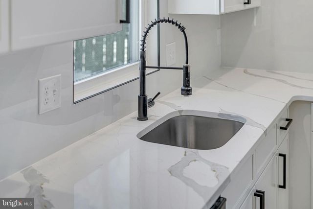 23 CAROLINA AVE, Cherry Hill, NJ 08003