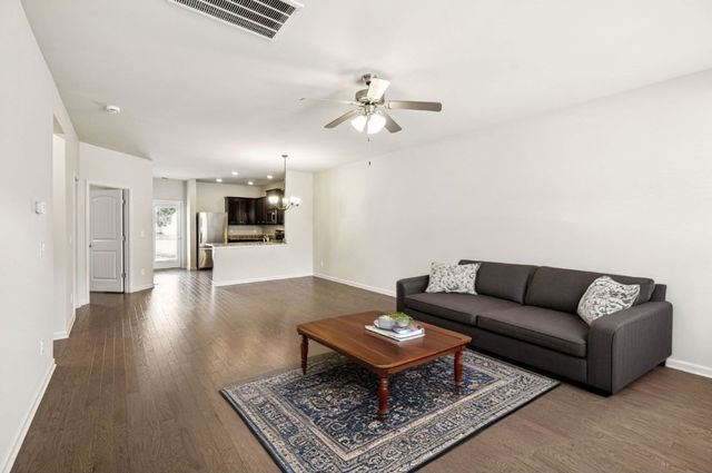 4014 Cannonsgate Ln, Murfreesboro, TN 37128