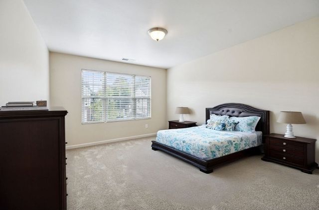 4014 Cannonsgate Ln, Murfreesboro, TN 37128