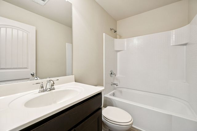 4014 Cannonsgate Ln, Murfreesboro, TN 37128