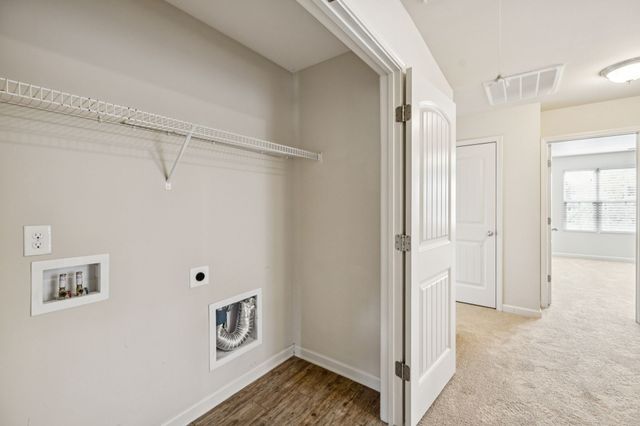 4014 Cannonsgate Ln, Murfreesboro, TN 37128