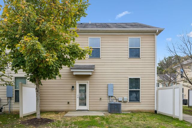 4014 Cannonsgate Ln, Murfreesboro, TN 37128