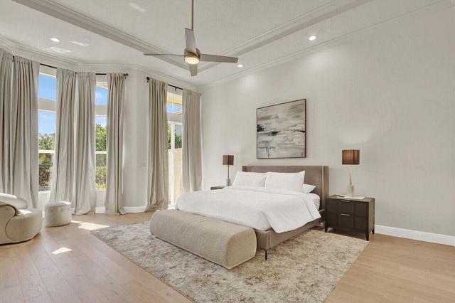 528 Les Jardin Drive, Palm Beach Gardens, FL 33410